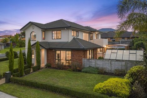 Photo of property in 8 Waimanu Bay Drive, Te Atatu Peninsula, Auckland, 0610