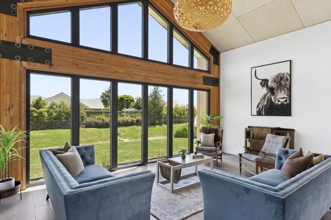Photo of property in 7 Sapphire Spring Rise, Wanaka, 9305