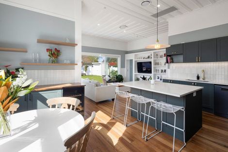 Photo of property in 114 Victoria Street, Cambridge, 3434