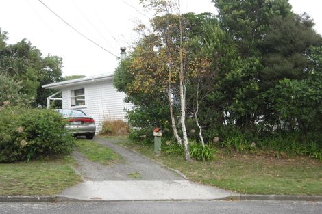 Photo of property in 16 Gavin Road, Raumati Beach, Paraparaumu, 5032