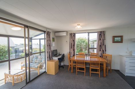 Photo of property in 3/28 Avenue Road, West End, Timaru, 7910