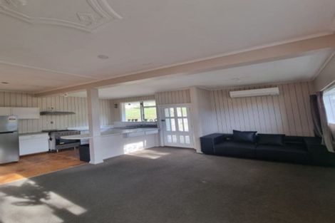 Photo of property in 2 Sugarloaf Road, Brooklyn, Wellington, 6021