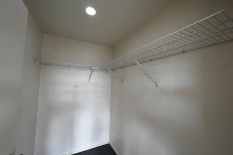 Photo of property in 11 Mannikin Place, Unsworth Heights, Auckland, 0632