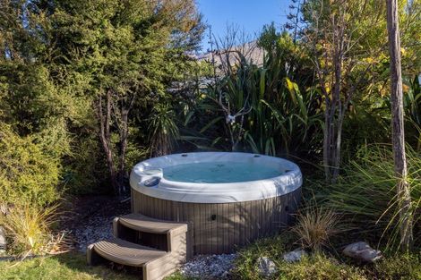 Photo of property in 3 Baker Grove, Wanaka, 9305