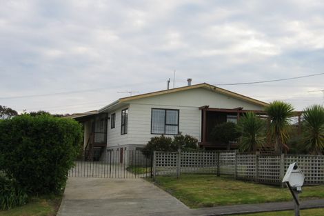 Photo of property in 16 Seatoun Avenue, Leigh, Warkworth, 0985