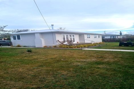 Photo of property in 16 Montgomery Street, Waipukurau, 4200