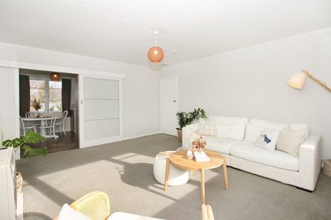 Photo of property in 6 Fox Place, Cloverlea, Palmerston North, 4412