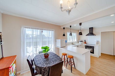 Photo of property in 37 Coventry Avenue, Tamatea, Napier, 4112