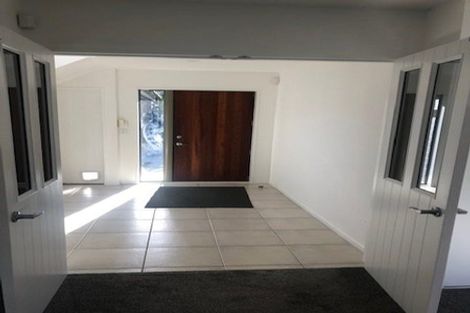 Photo of property in 130 Wairakei Road, Bryndwr, Christchurch, 8053