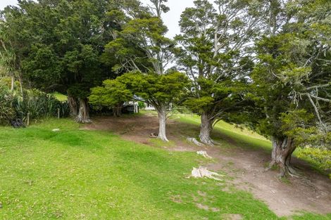 Photo of property in 465 Helmsdale Road, Waipu, 0582