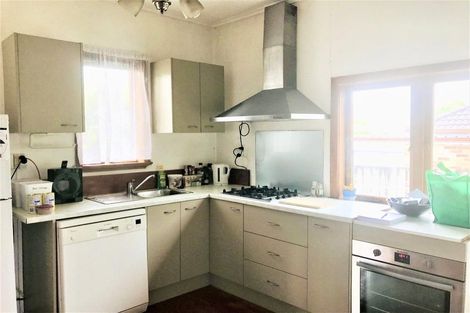 Photo of property in 137 Seabrook Avenue, New Lynn, Auckland, 0600