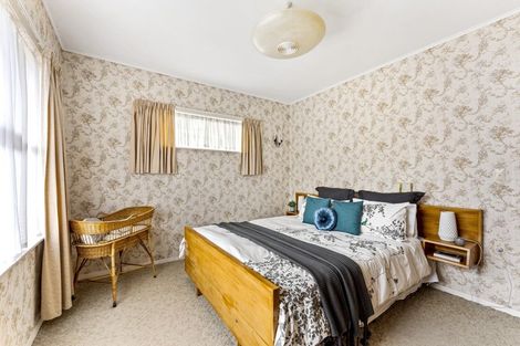 Photo of property in 12 Manuka Street, Stokes Valley, Lower Hutt, 5019