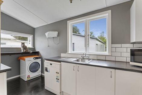 Photo of property in 10 Percy Avenue, Stratford, 4332