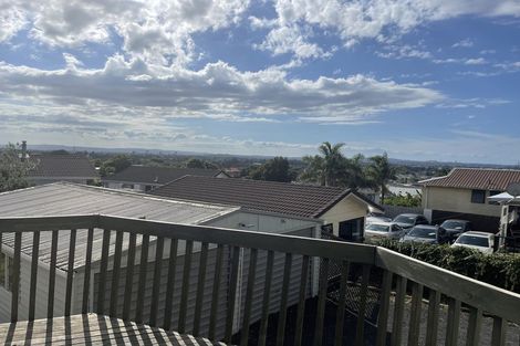 Photo of property in 48 Hollyford Drive, Clover Park, Auckland, 2105