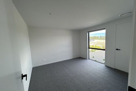 Photo of property in 150 Burdon Loop, Lake Hawea, 9382
