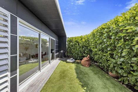 Photo of property in 20 Mantell Street, Seatoun, Wellington, 6022