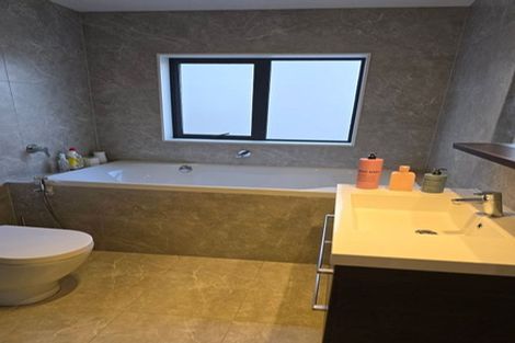 Photo of property in 230a Sunset Road, Windsor Park, Auckland, 0632