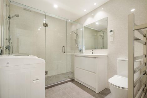 Photo of property in 6 Resolution Drive, Gulf Harbour, Whangaparaoa, 0930