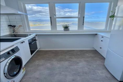 Photo of property in 11 Alexandra Road, Roseneath, Wellington, 6021