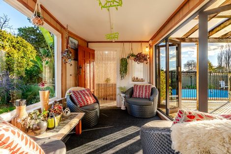 Photo of property in 69 Foster Road, Temple View, Hamilton, 3290