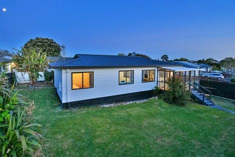 Photo of property in 1/11 Barneys Farm Road, Clendon Park, Auckland, 2103