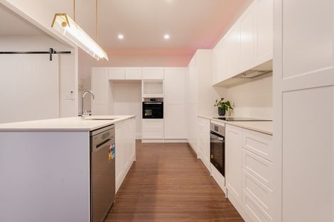 Photo of property in 104 Forbury Road, Saint Clair, Dunedin, 9012