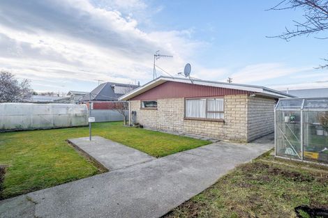 Photo of property in 74 Mackenzie Street, Winton, 9720