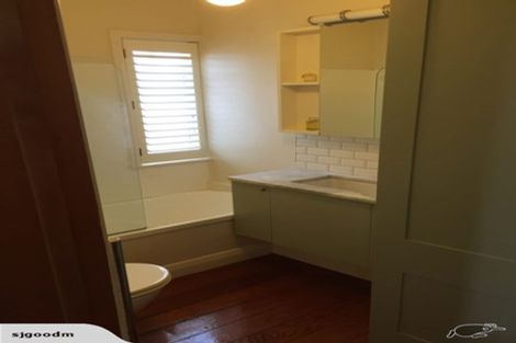 Photo of property in 34 Connaught Terrace, Brooklyn, Wellington, 6021