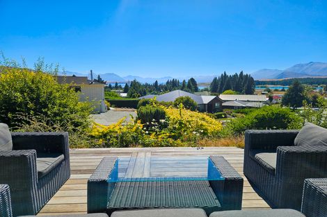 Photo of property in 4 Hamilton Drive, Lake Tekapo, 7999