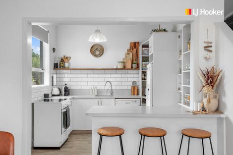 Photo of property in 1 Mure Street, Mosgiel, 9024