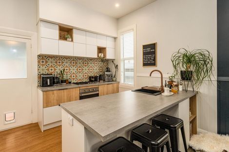 Photo of property in 51 Avenue Road, West End, Timaru, 7910