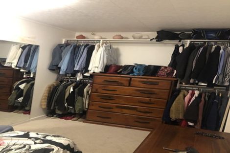 Photo of property in 130 Cliff View Drive, Green Bay, Auckland, 0604