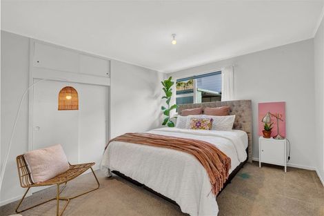 Photo of property in 63 Weatherly Road, Torbay, Auckland, 0630