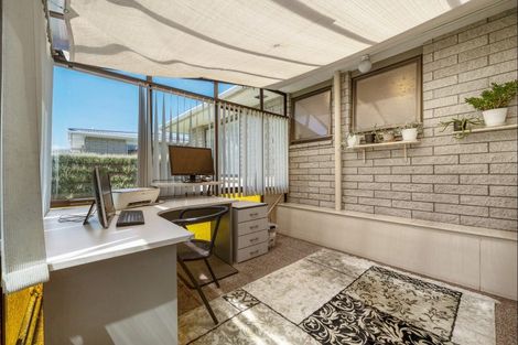 Photo of property in 5b Clemow Road, Fitzroy, New Plymouth, 4312