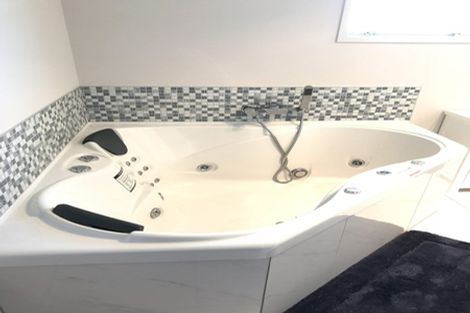 Photo of property in 13 Macville Road, Mount Maunganui, 3116