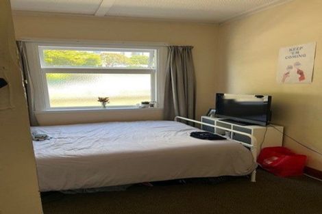 Photo of property in 192 Tasman Street, Mount Cook, Wellington, 6021