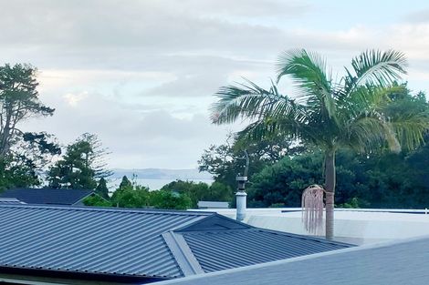 Photo of property in 64 Bleakhouse Road, Bucklands Beach, Auckland, 2014