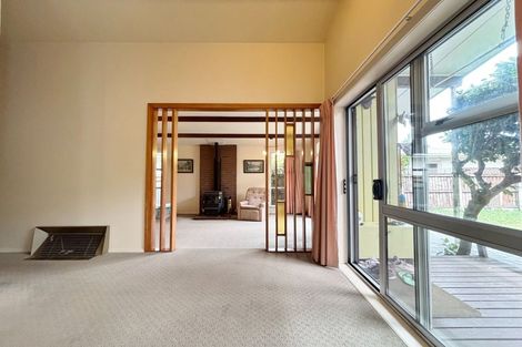 Photo of property in 8 Colligan Street, Upper Riccarton, Christchurch, 8041