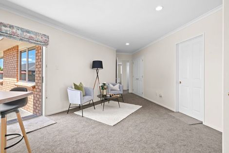 Photo of property in 22 Cairns Crescent, Rototuna, Hamilton, 3210