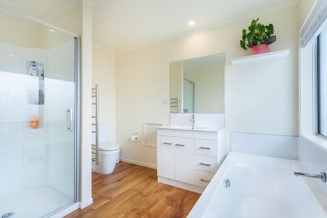 Photo of property in 20 Fuller Street, Papamoa Beach, Papamoa, 3118