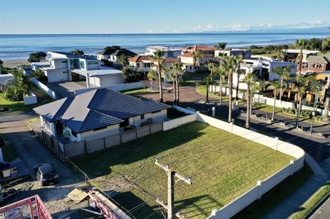 Photo of property in 2 Waterford Avenue, Ohope, 3121