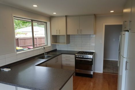 Photo of property in 8 Saunders Place, Redwood, Christchurch, 8051