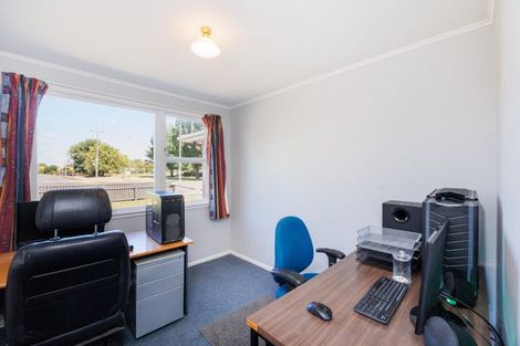 Photo of property in 77 Maxwells Line, Awapuni, Palmerston North, 4412