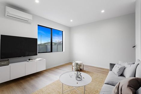 Photo of property in 12 Nuku Place, Manurewa, Auckland, 2102