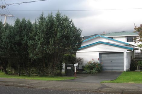 Photo of property in 76 Rata Road, Raumati Beach, Paraparaumu, 5032