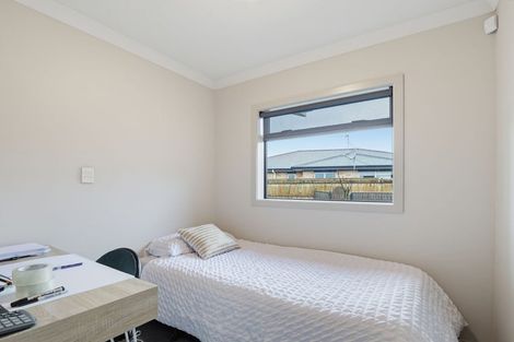 Photo of property in 5 Gilligan Close, College Estate, Whanganui, 4500