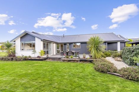 Photo of property in 2 Lamont Place, Waikanae, 5036