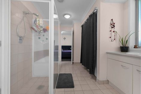 Photo of property in 188a Henderson Valley Road, Henderson, Auckland, 0612