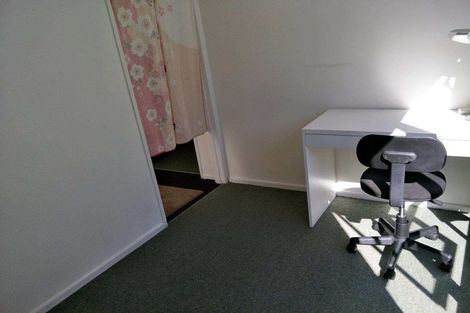 Photo of property in 18 King Richard Place, Browns Bay, Auckland, 0630