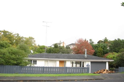 Photo of property in 7 Hartles Place, Mellons Bay, Auckland, 2014